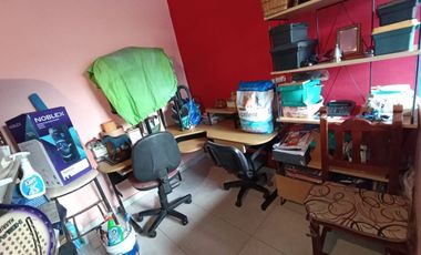 VENTA CASA 5 AMB. MULTIFAMILIAR HURLINGHAM-PILETA