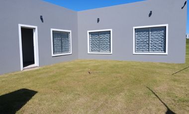 CASA EN VENTA - BELTRAN - 3 DORMITORIOS - 925 M2