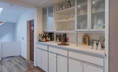 CASA EN VENTA 5 AMBIENTES BARRIO LA MAGDALENA