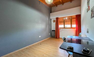 CASA 3 DOMITORIOS EN VENTA BERISSO PILETA