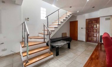 CASA 3 DOMITORIOS EN VENTA BERISSO PILETA
