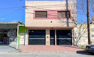CASA 3 DOMITORIOS EN VENTA BERISSO PILETA