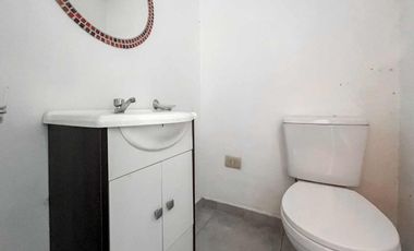 CASA 3 DOMITORIOS EN VENTA BERISSO PILETA