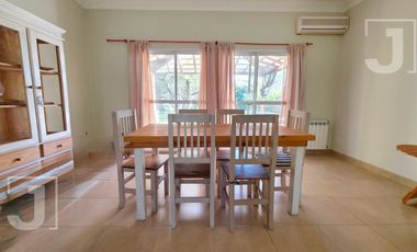 Casa moderna en venta con pileta en San Alfonso | 4 ambientes | Excelente calidad constructiva