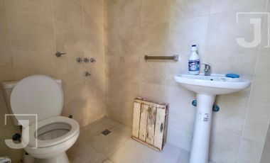 Casa moderna en venta con pileta en San Alfonso | 4 ambientes | Excelente calidad constructiva