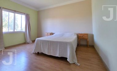 Casa moderna en venta con pileta en San Alfonso | 4 ambientes | Excelente calidad constructiva
