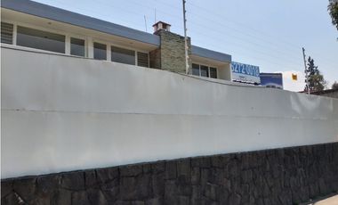 RESIDENCIA ILUMINADA Y CON ESPACIOS GENEROSOS EN SATELITE