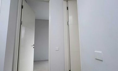 Disewakan Rumah Baru Gress Northwest Central 2LT 3KT LT60m Dekat Universitas Ciputra Surabaya Barat