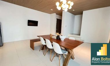 Luxury Pool Villa 3 Bedrooms 3 Bathrooms in Na Jomtien