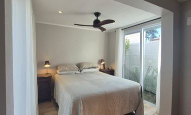 MODERNA Y REMODELADA CASA EN BOSQUE LOS BATROS, SAN PEDRO DE LA PAZ