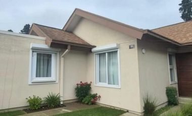 MODERNA Y REMODELADA CASA EN BOSQUE LOS BATROS, SAN PEDRO DE LA PAZ