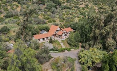 Casa 6D en El Arrayán, terreno 10.300 m²