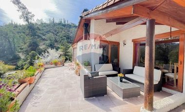 Casa 6D en El Arrayán, terreno 10.300 m²