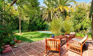 Casa con maravilloso patio, en venta en Ñuñoa