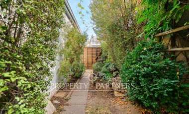 Casa con maravilloso patio, en venta en Ñuñoa