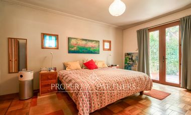 Casa con maravilloso patio, en venta en Ñuñoa