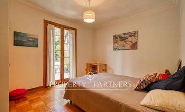 Casa con maravilloso patio, en venta en Ñuñoa