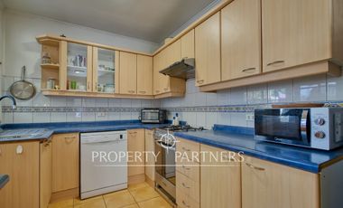 Casa con maravilloso patio, en venta en Ñuñoa