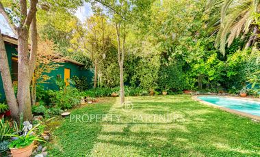 Casa con maravilloso patio, en venta en Ñuñoa