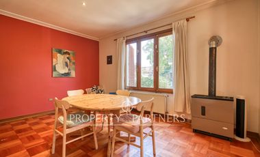 Casa con maravilloso patio, en venta en Ñuñoa