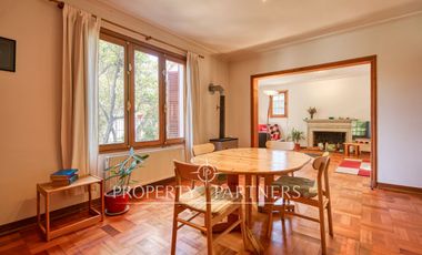 Casa con maravilloso patio, en venta en Ñuñoa