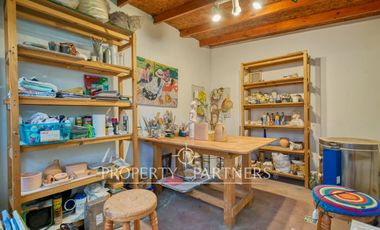 Casa con maravilloso patio, en venta en Ñuñoa