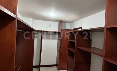 ALQUILO APTO BARRIO LAS MERCEDES