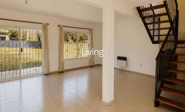CASA 5 AMBIENTES EN VENTA, PARQUE SAKURA, EXALTACION DE LA CRUZ