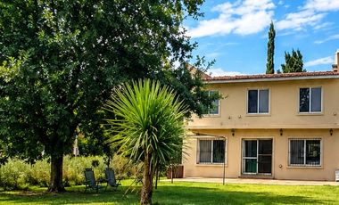 CASA 5 AMBIENTES EN VENTA, PARQUE SAKURA, EXALTACION DE LA CRUZ