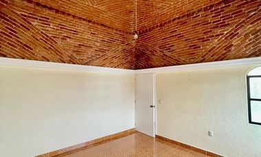 CASA EN RENTA TLALTENANGO