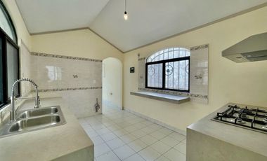 CASA EN RENTA TLALTENANGO