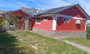 CASA CHINQUIHUE CON VISTA AL MAR