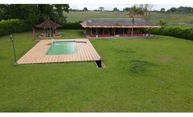 VENTA DE FINCA EN MONTENEGRO, QUINDO, COLOMBIA