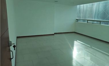 OFICINA EN ARRIENDO LOS BALSOS - MILLA DE ORO