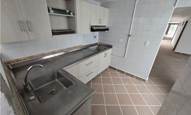 ARRIENDO LOCAL COMERCIAL CERCA AL PARQUE DE SABANETA