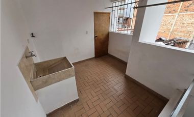 ARRIENDO LOCAL COMERCIAL CERCA AL PARQUE DE SABANETA