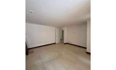 Se Arrienda Apartamento Amplio en Laureles Medellín