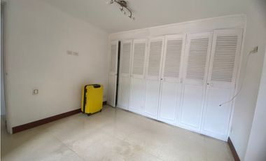 Se Arrienda Apartamento Amplio en Laureles Medellín