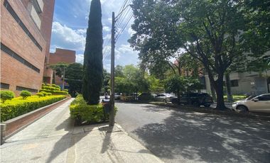 Se Arrienda Apartamento Amplio en Laureles Medellín