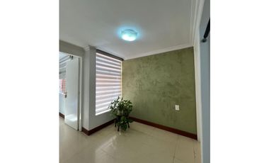 Se Arrienda Apartamento Amplio en Laureles Medellín