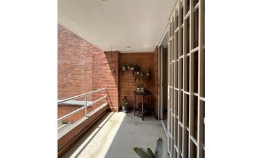 Se Arrienda Apartamento Amplio en Laureles Medellín