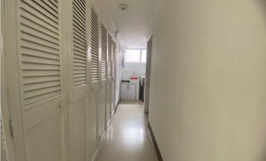 Se Arrienda Apartamento Amplio en Laureles Medellín