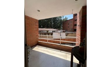 Se Arrienda Apartamento Amplio en Laureles Medellín
