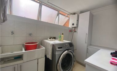 Se Arrienda Apartamento Amplio en Laureles Medellín