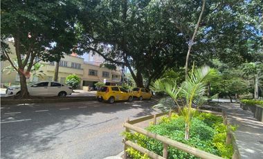 Se Arrienda Apartamento Amplio en Laureles Medellín