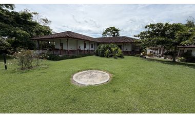 VENTA DE FINCA EN MONTENEGRO, QUINDO, COLOMBIA