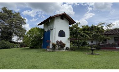 VENTA DE FINCA EN MONTENEGRO, QUINDO, COLOMBIA