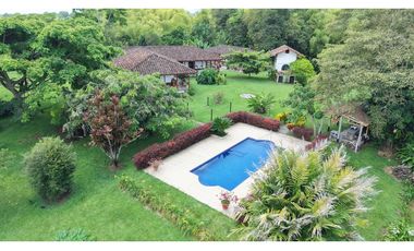 VENTA DE FINCA EN MONTENEGRO, QUINDO, COLOMBIA
