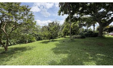 VENTA DE FINCA EN MONTENEGRO, QUINDO, COLOMBIA