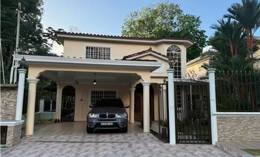 Venta de Casa Unifamiliar en Llanos de Curundú, Ancón | LH